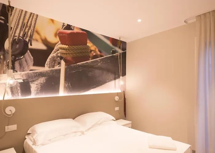 Porto Canale 4* 切塞纳蒂科